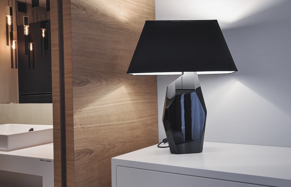 Lampa 3D, stworzona przez warsztat Don't Worry Polska, produkujący meble na zamówienie.